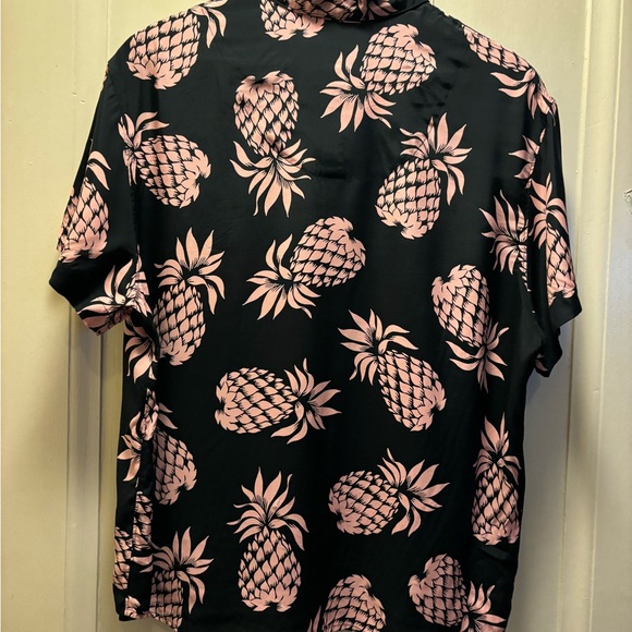 LE SUPERBE BEAUTIFUL SILK SHIRT, LIKE NEW, SIZE 6, pineapple print - Picture 3 of 14